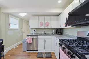 68 Howell Ct, Chelsea, MA 02150 - Photo 22