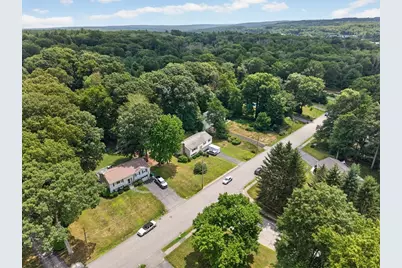 201 Swift Rd, Northbridge, MA 01588 - Photo 4