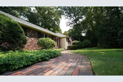 41 Wagon Wheel Rd, North Attleboro, MA 02760 - Photo 4