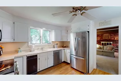 41 Wagon Wheel Rd, North Attleboro, MA 02760 - Photo 10