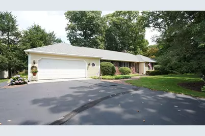 41 Wagon Wheel Rd, North Attleboro, MA 02760 - Photo 2