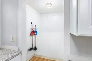 124 Belmont St, Worcester, MA 01605 - Photo 18