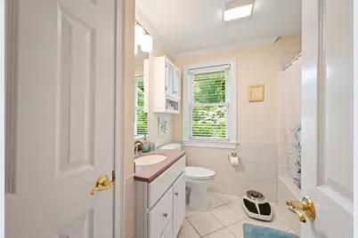 79 Brookville Ave, Brockton, MA 02302 - Photo 18
