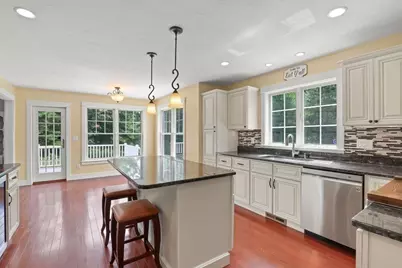 10 Pond Edge Trl, Wareham, MA 02571 - Photo 12
