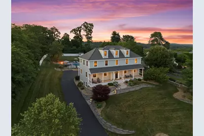 7 Bridle Spur Ln, Danvers, MA 01923 - Photo 2