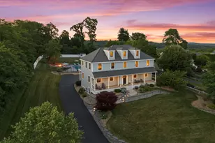 7 Bridle Spur Ln, Danvers, MA 01923 - Photo 2