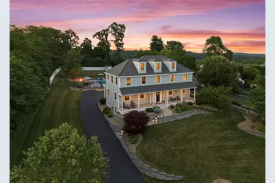 7 Bridle Spur Ln, Danvers, MA 01923 - Photo 2