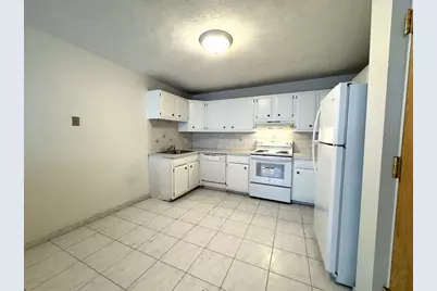 6 McLean Pl #5, Wakefield, MA 01880 - Photo 2