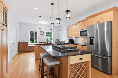 20 Raymond Cir, Westfield, MA 01085 - Photo 10
