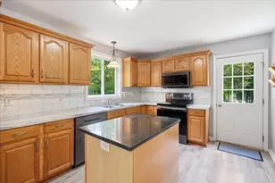 8 Rebecca Rd, Freetown, MA 02702 - Photo 12
