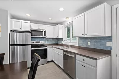 284 Chestnut St #B, North Attleboro, MA 02760 - Photo 16