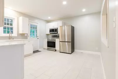 22 Lakeside Ave, Webster, MA 01570 - Photo 8