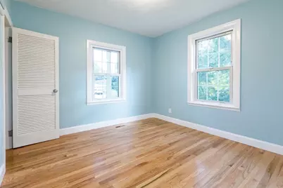 22 Lakeside Ave, Webster, MA 01570 - Photo 12