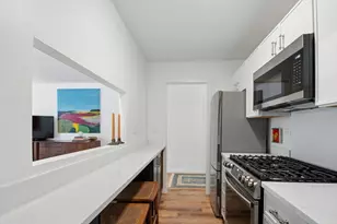 6 Whittier Pl, Boston, MA 02114 - Photo 10