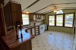 224 Park Cir, Sturbridge, MA 01566 - Photo 2