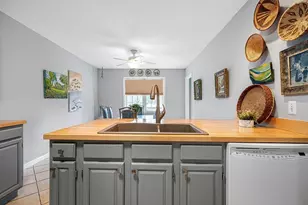 90 Sturbridge Hills Rd, Sturbridge, MA 01566 - Photo 8