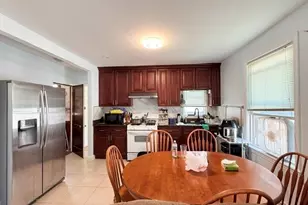 40 Woodbine St, Quincy, MA 02170 - Photo 2