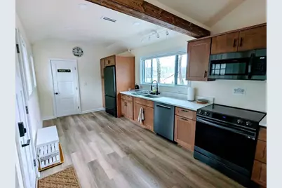35 Willowwood Ave, Stoughton, MA 02072 - Photo 10
