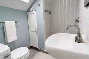 128 Hamilton St, Cambridge, MA 02139 - Photo 8