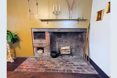 16 Parish Hill Rd, Granby, MA 01033 - Photo 10