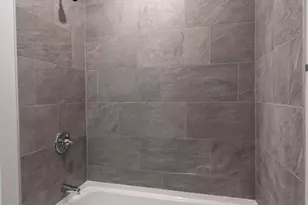 72 Florence St, Worcester, MA 01603 - Photo 16