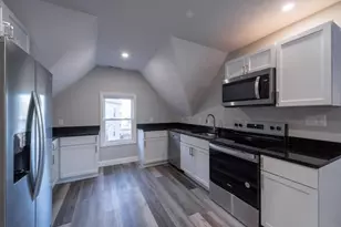 72 Florence St, Worcester, MA 01603 - Photo 8