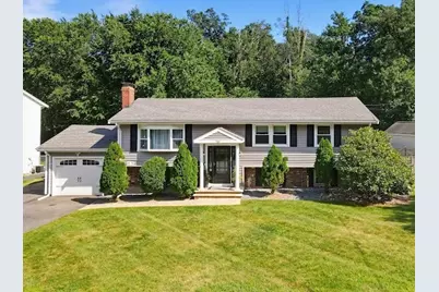 29 Stratford Ave, Stoughton, MA 02072 - Photo 2
