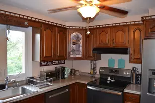 22 Roosevelt Rd, Quincy, MA 02169 - Photo 8