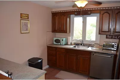 22 Roosevelt Rd #4, Quincy, MA 02169 - Photo 6