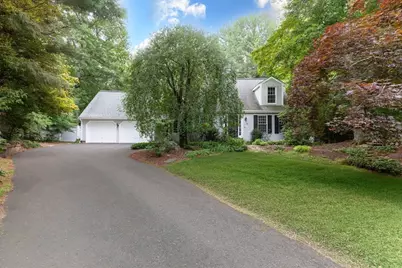 135 Lawndale Rd, Mansfield, MA 02048 - Photo 2