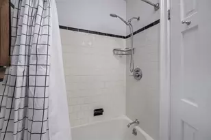 37 Commonwealth Ave, Newton, MA 02467 - Photo 12
