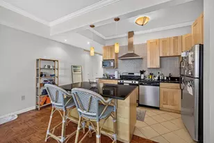 2 Hawthorne Pl, Boston, MA 02114 - Photo 4