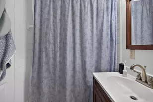 2 Hawthorne Pl, Boston, MA 02114 - Photo 12