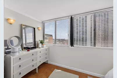 2 Hawthorne Place #17G, Boston, MA 02114 - Photo 8