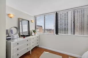 2 Hawthorne Pl, Boston, MA 02114 - Photo 8