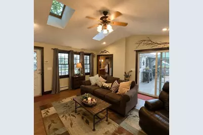18 Hunnewell Rd, Worcester, MA 01606 - Photo 8