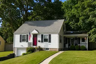 18 Hunnewell Rd, Worcester, MA 01606 - Photo 1