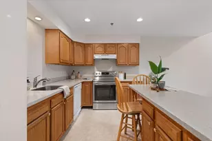 169 Hillside Village Dr, West Boylston, MA 01583 - Photo 8