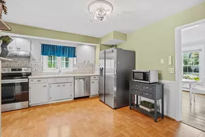 174 Hopkins Pl, Longmeadow, MA 01106 - Photo 16