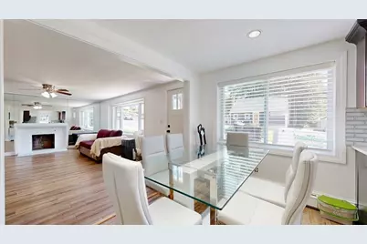 28 Deforest St, Boston, MA 02136 - Photo 6