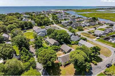11 Gateway St #1, Yarmouth, MA 02664 - Photo 4