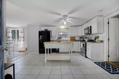 11 Gateway St #1, Yarmouth, MA 02664 - Photo 6