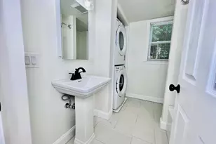 164 Ashburnham St, Fitchburg, MA 01420 - Photo 8