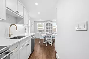 298 Main St, Wakefield, MA 01880 - Photo 8