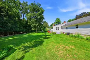 20 Hickory Ln, Hampden, MA 01036 - Photo 10