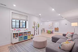 16 Curtis St, Somerville, MA 02144 - Photo 10