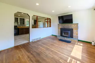 7 Darrel Ave, Granby, MA 01033 - Photo 4