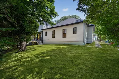 23 Lantern Ln, Arlington, MA 02474 - Photo 10