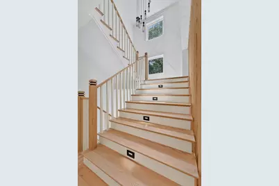 23 Lantern Ln, Arlington, MA 02474 - Photo 8