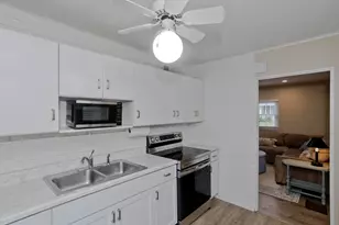 29 Lawnwood Ave, Longmeadow, MA 01106 - Photo 8